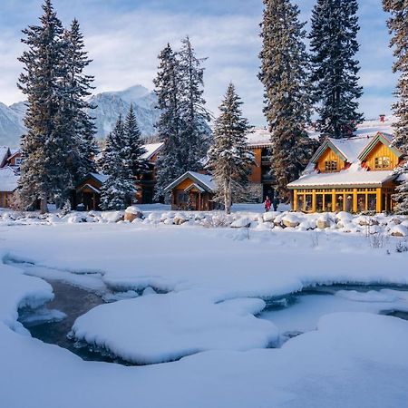 Post Hotel & Spa Lake Louise Exterior foto