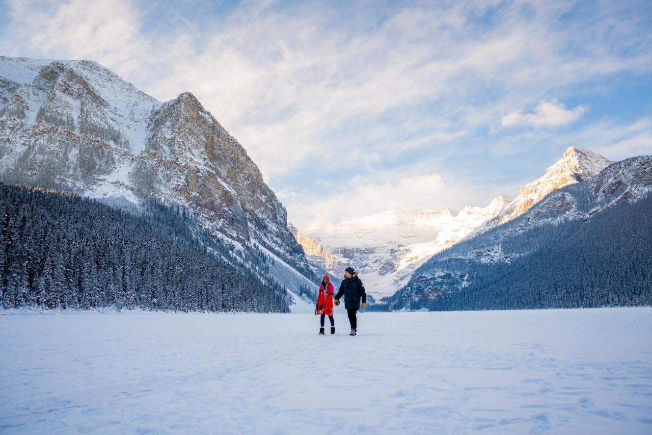 Post Hotel & Spa Lake Louise Exterior foto