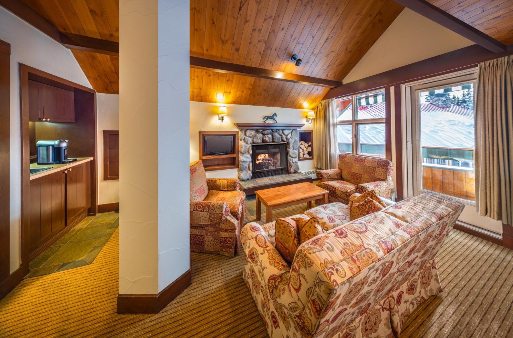 Post Hotel & Spa Lake Louise Exterior foto