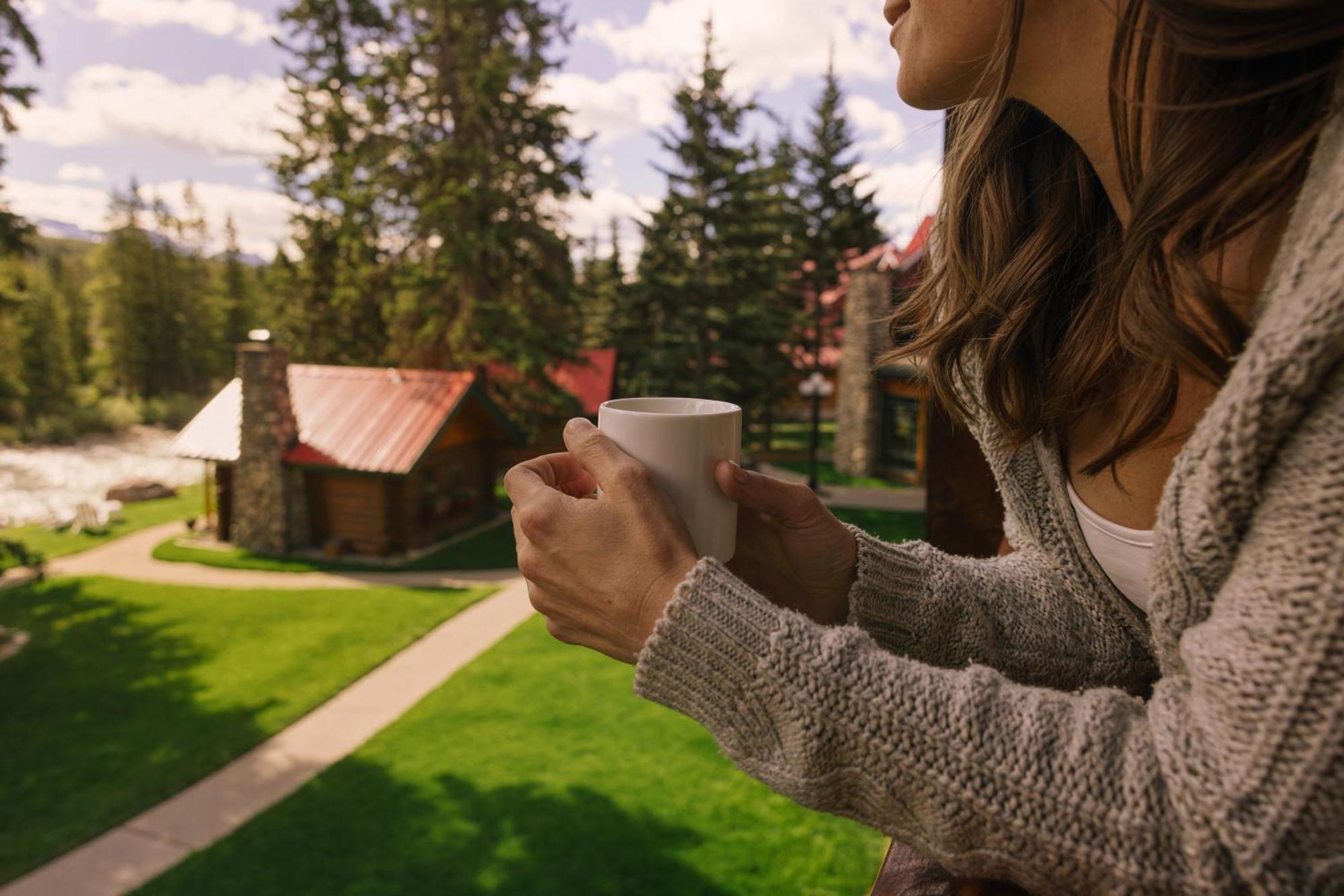 Post Hotel & Spa Lake Louise Exterior foto