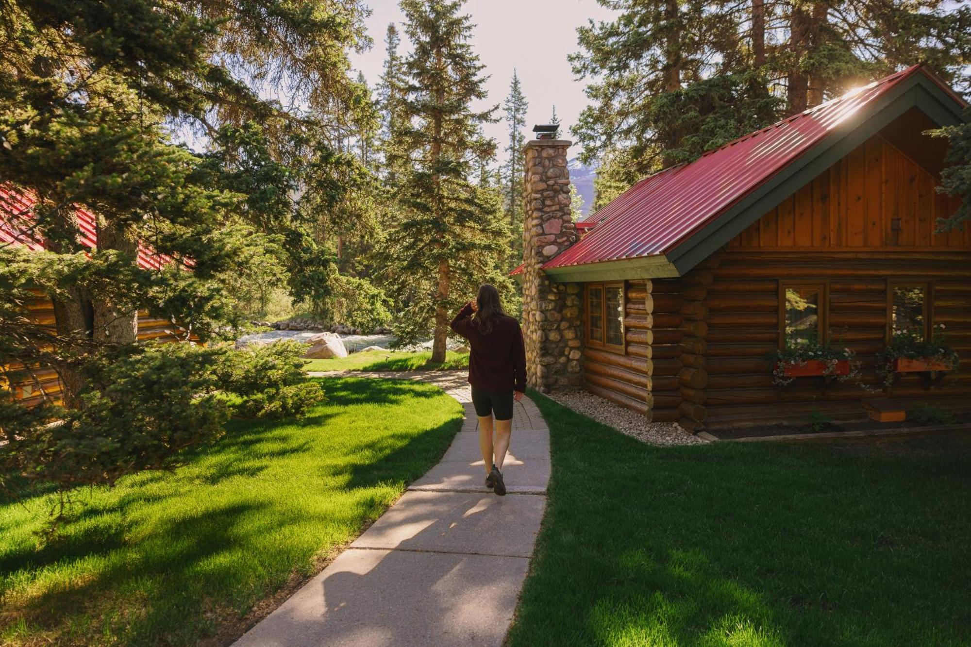 Post Hotel & Spa Lake Louise Exterior foto
